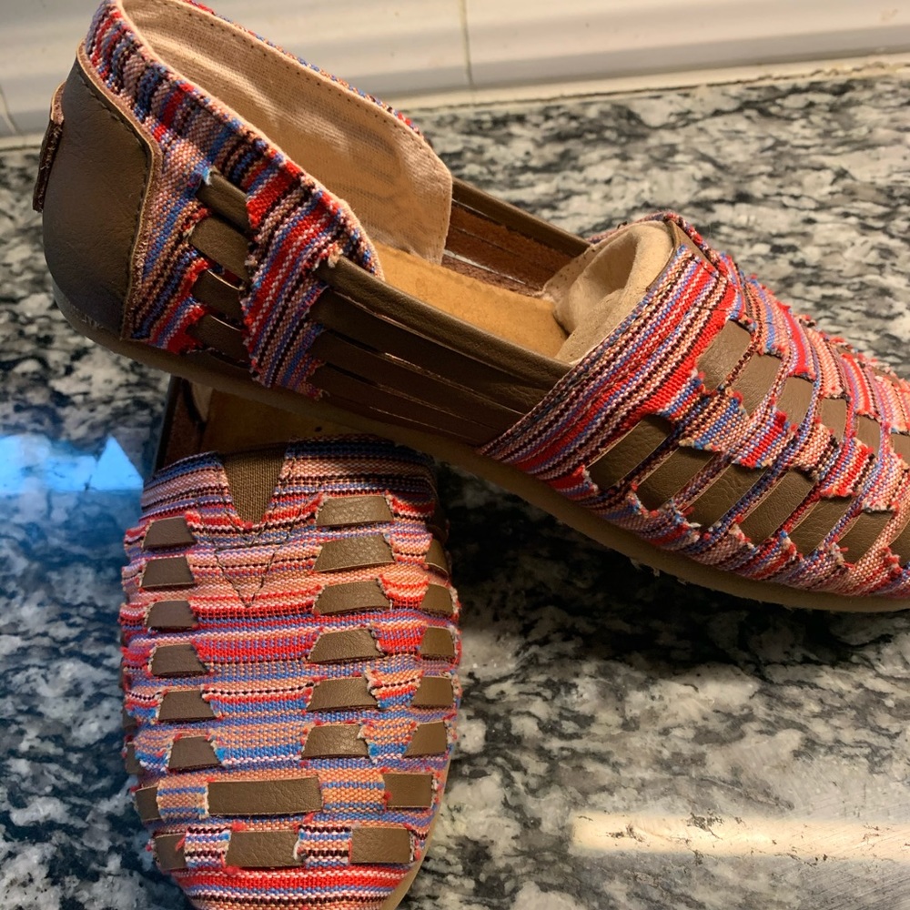 Toms Multi Woven Leather & Fabric Slip on Shoe